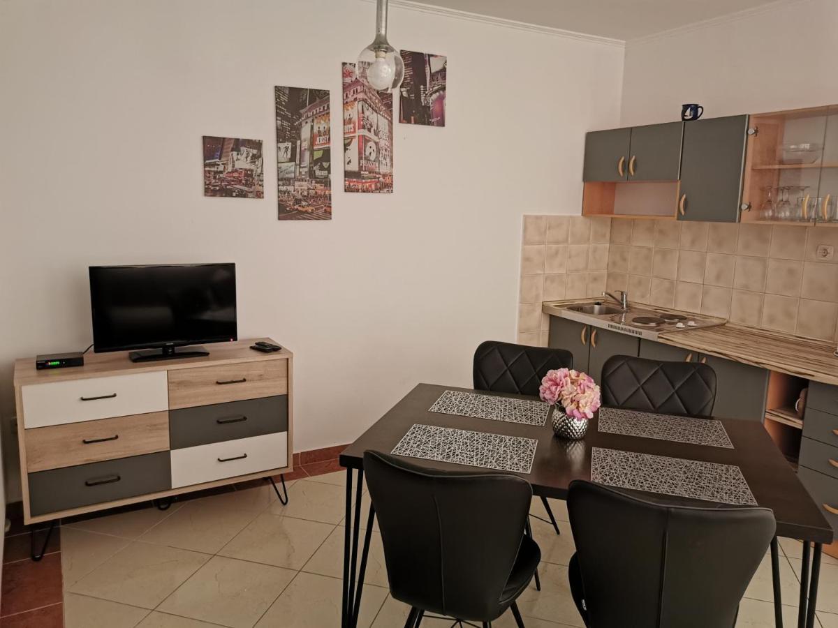 Apartmani Prova 티스노 외부 사진